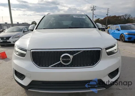 2022 Volvo Xc40 T5 Momentum z USA, uszkodzony, nr VIN YV4162UK9N2652506